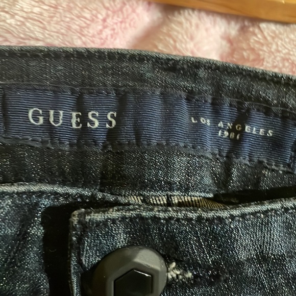 Guess Jeans Size 31 - Picture 3 of 4